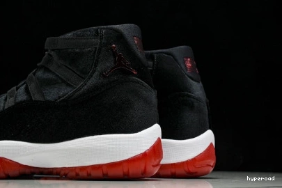 Hyperoad Air Velvet” “Bred 11 Jordan 0709